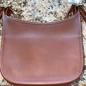 Coach Small Bucket Bag in tan/saddle